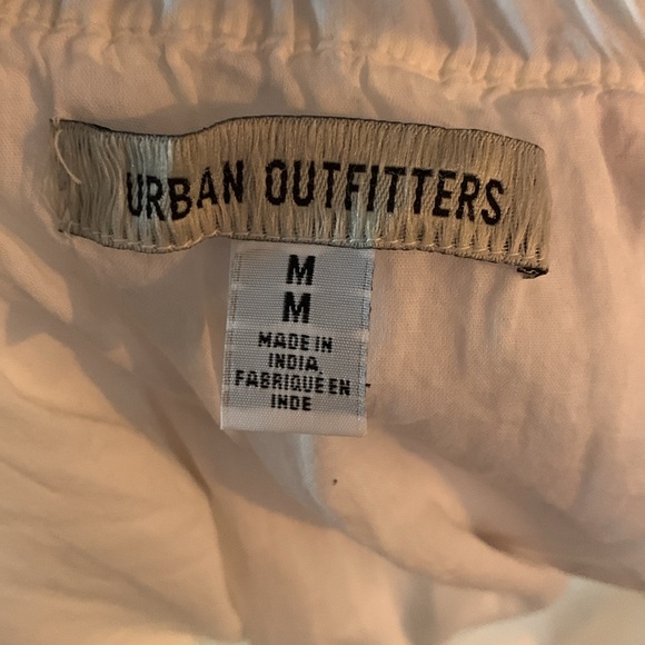 White lace skirt from Urban Outfitters - Picture 4 of 4